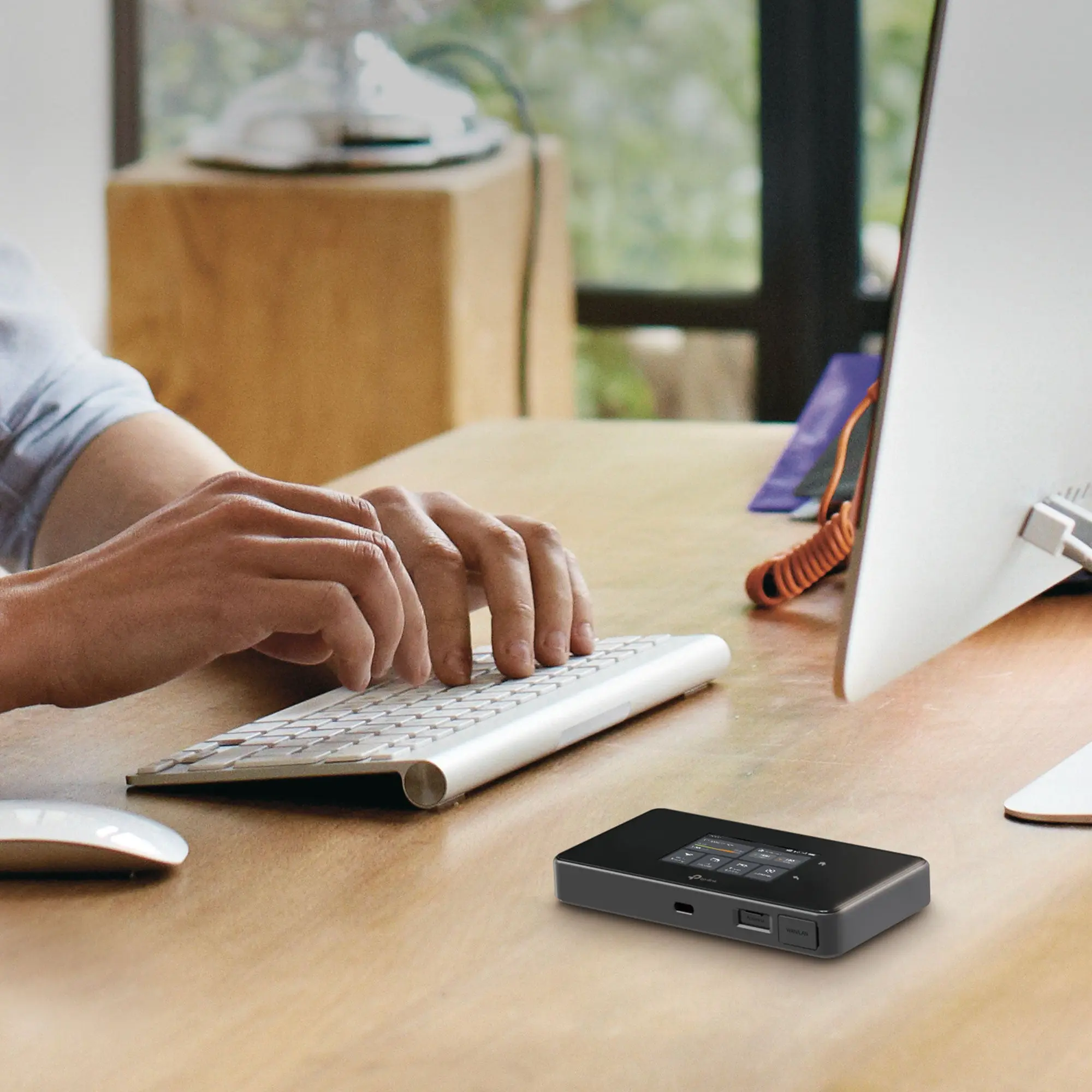 M8550 5G Mifi router Wifi 6E - Image 8